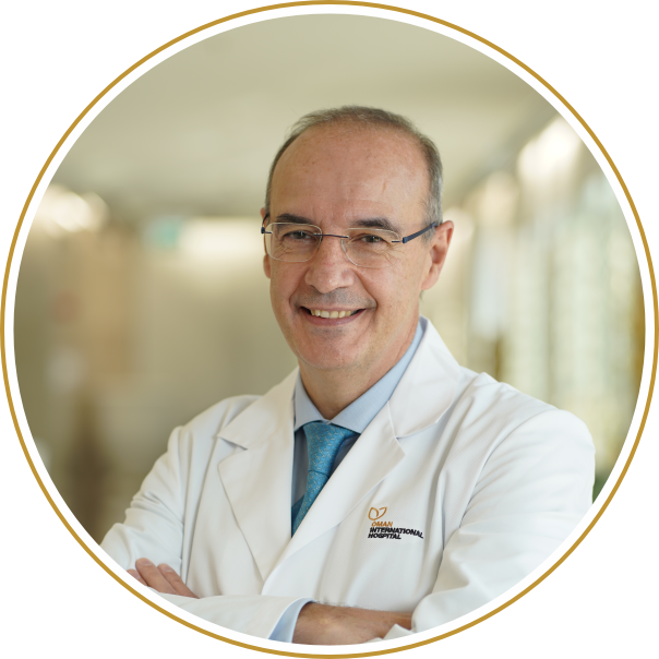 Dr. Roberto Cayon